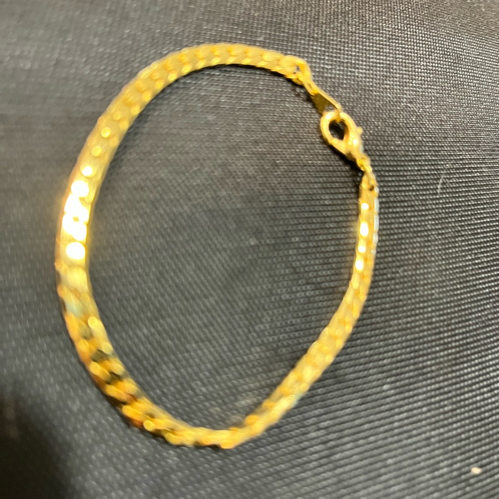 Gold bracelet